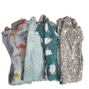 SIZE 5 Little Girls Footed Pyjamas
